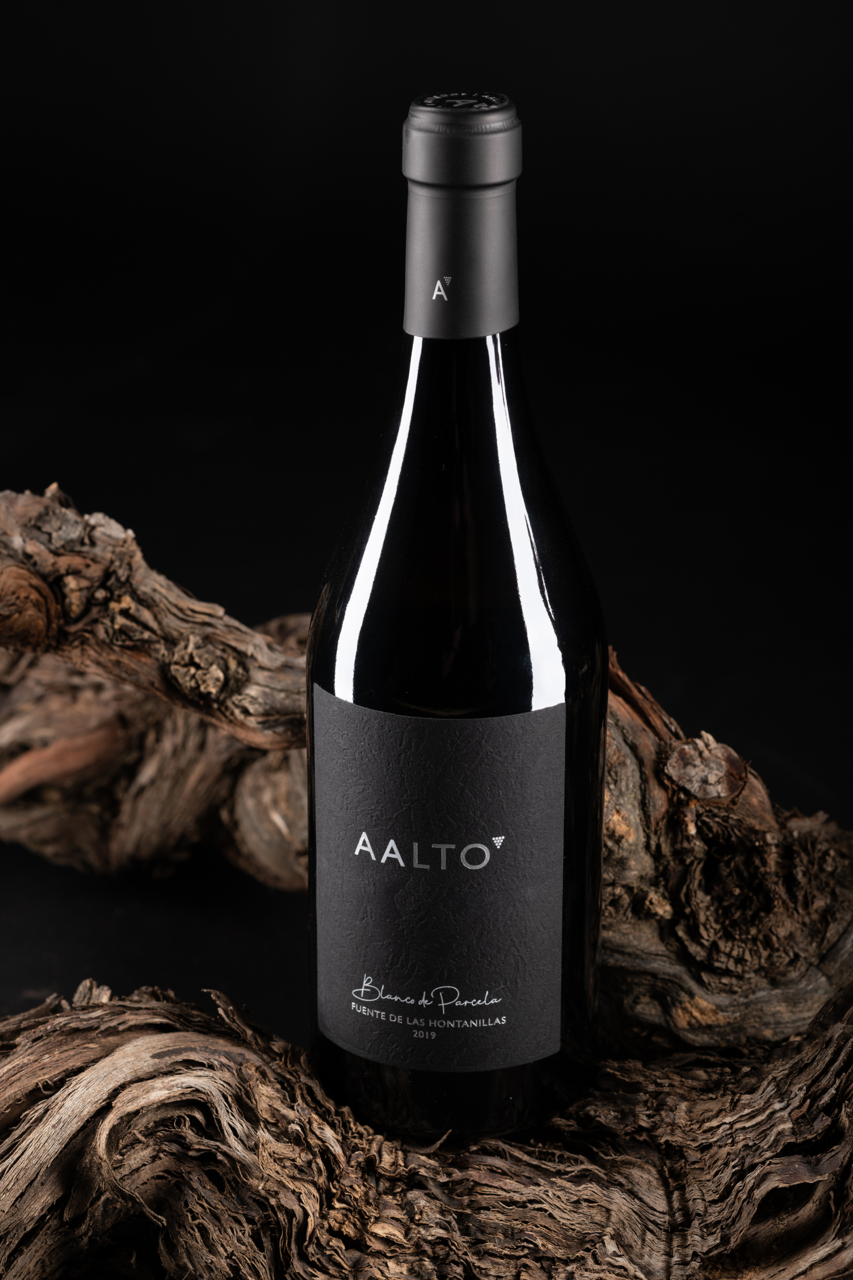 Packaging diseño etiqueta vino Bodegas Aalto