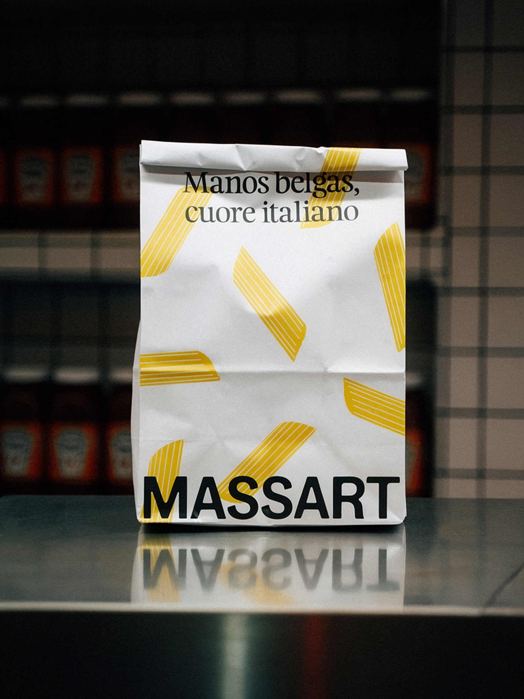 Estrategia de diseño de packaging e identidad visual corporativa para cadenas de restauración.