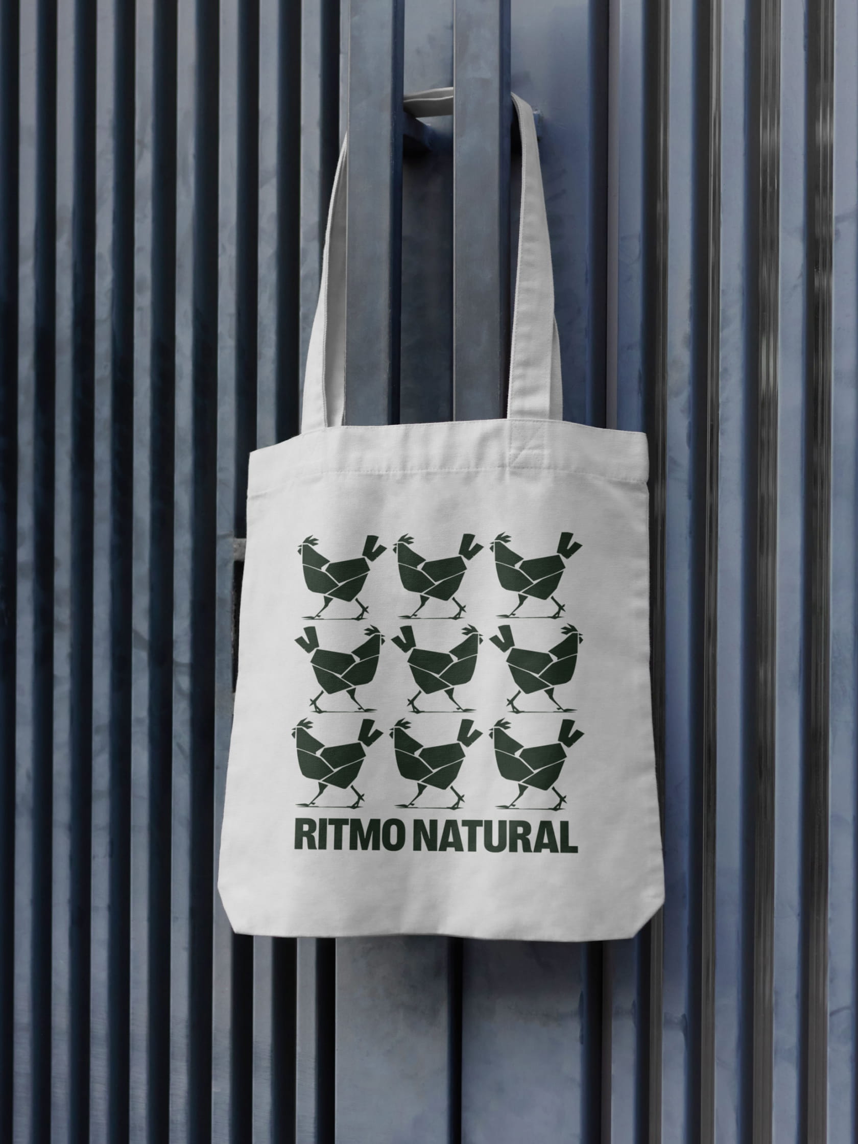Diseño de identidad visual y branding para la ganadería ecológica Finca Sarbil por Azote.